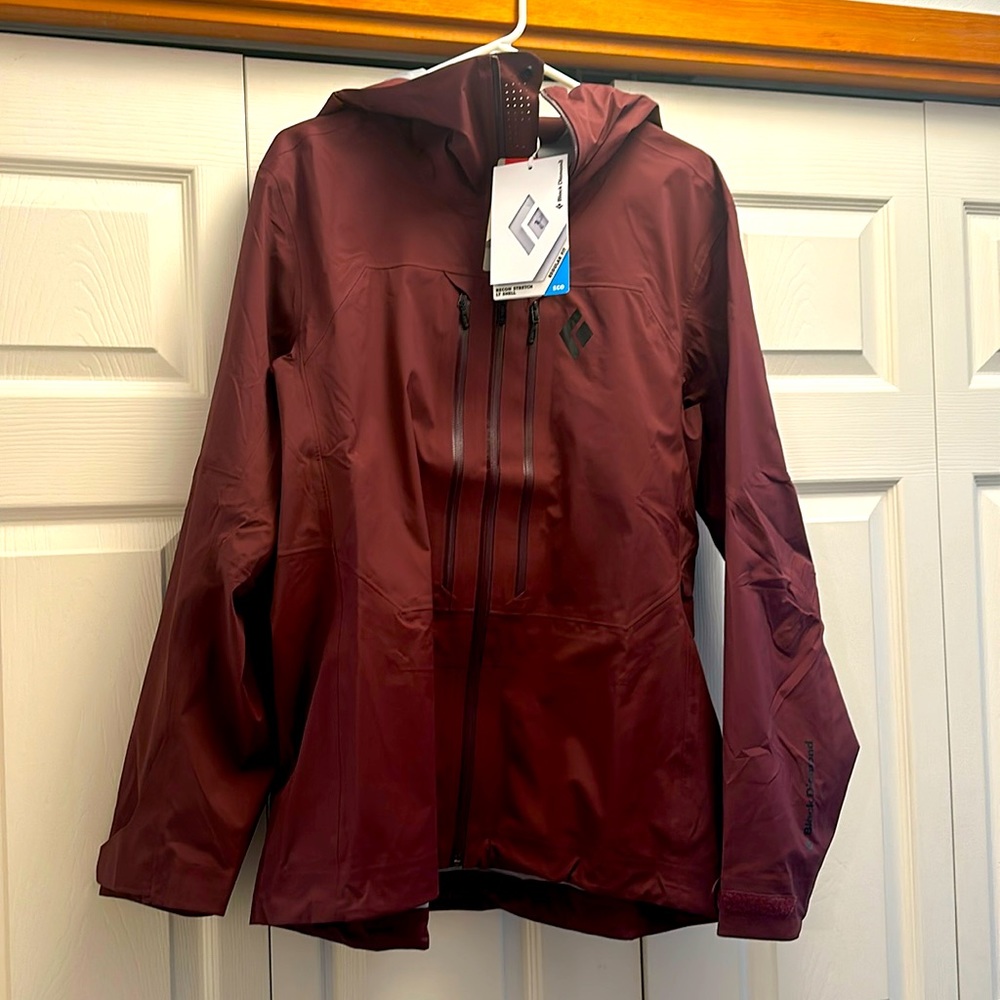 NWT. Black Diamond Recon LT Shell Jacket. Blackberry XL